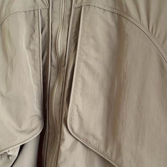 Lululemon Womens Always Effortless Full Zip Hooded Jacket Coat. Like New! - Picture 2 of 7